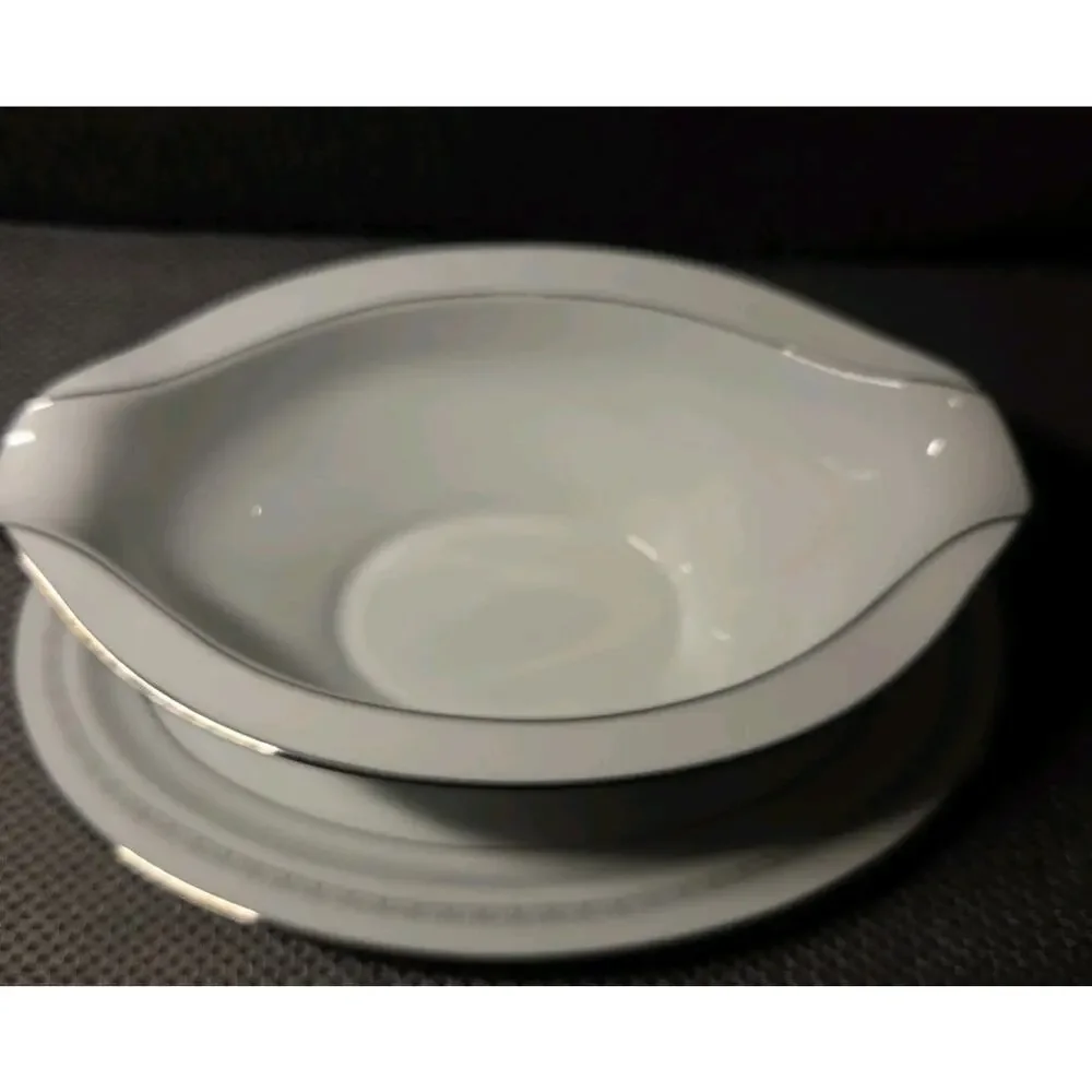 Noritake Naples 6975 Pattern Gravy Boat with Attached Underplate